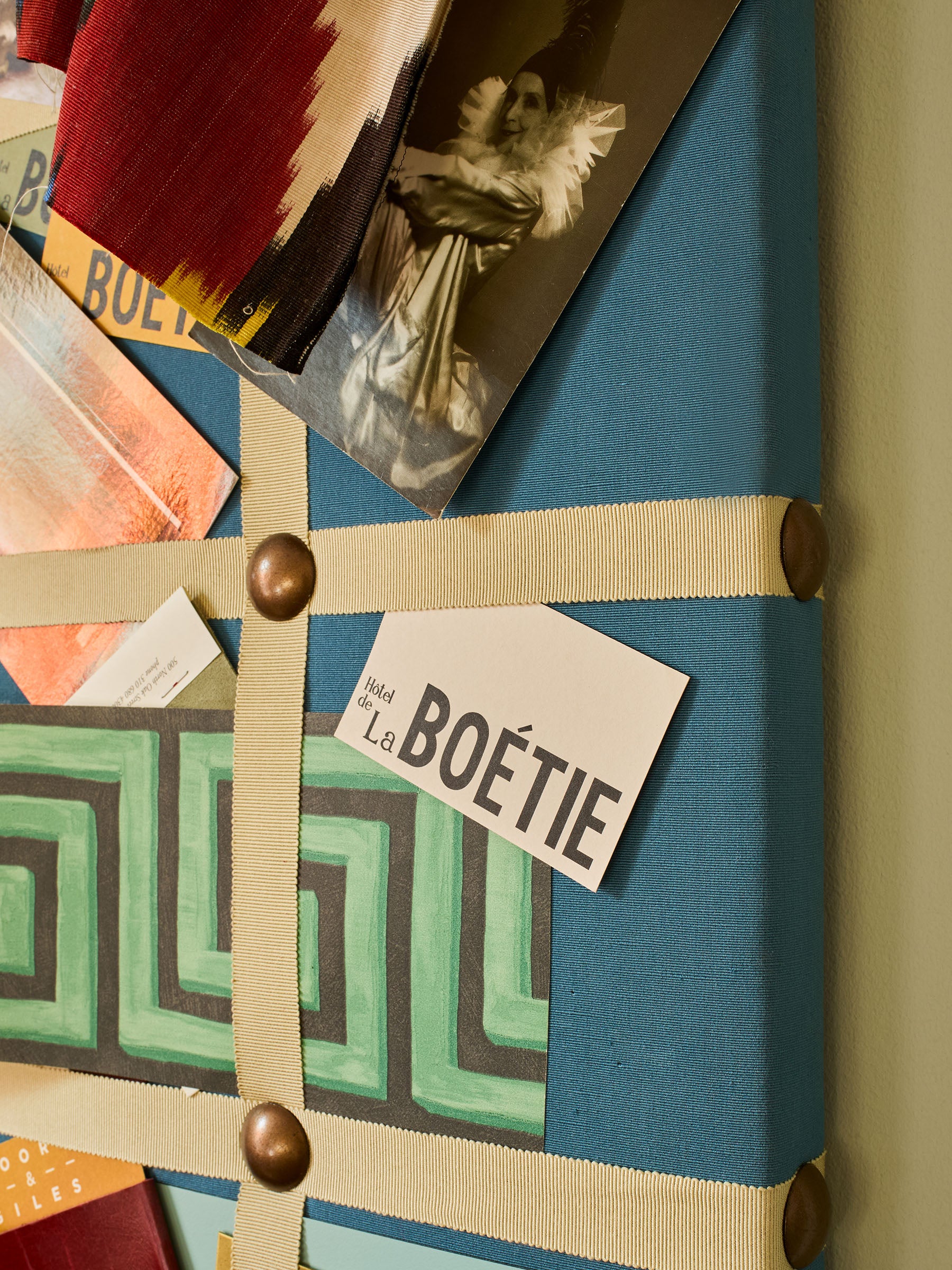 Acre Trellis Pinboard - Image 3