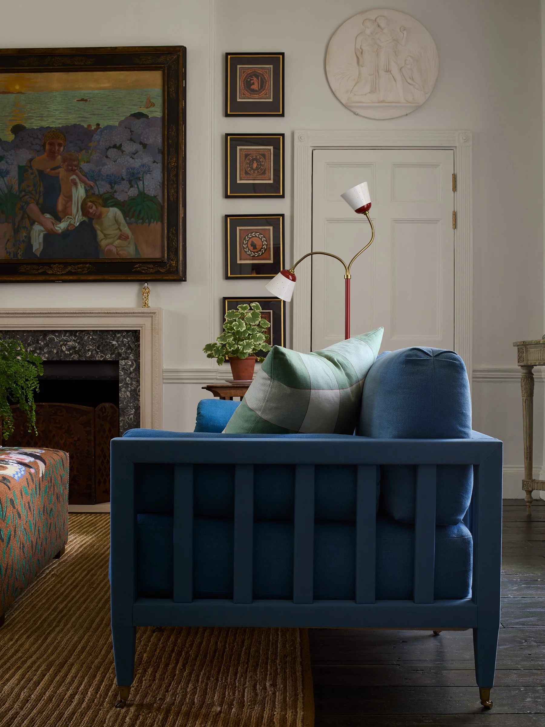Frame Sofa - Image 4