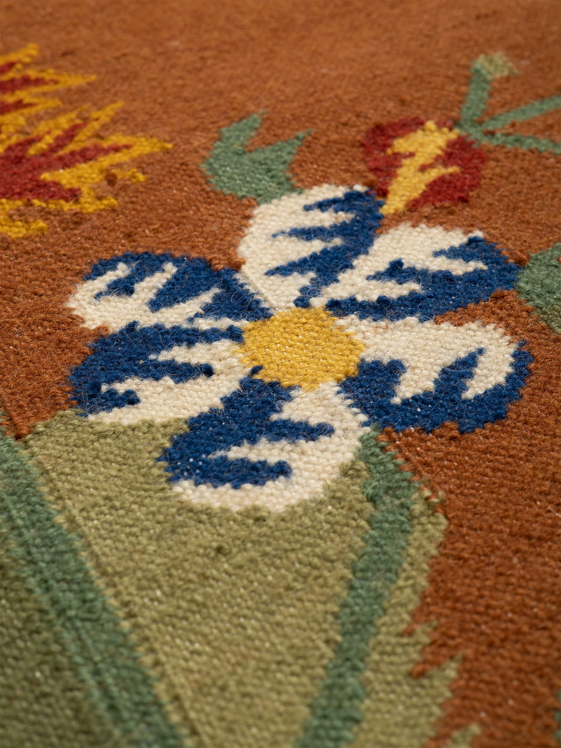 Gurli Rug Chestnut - Image 7