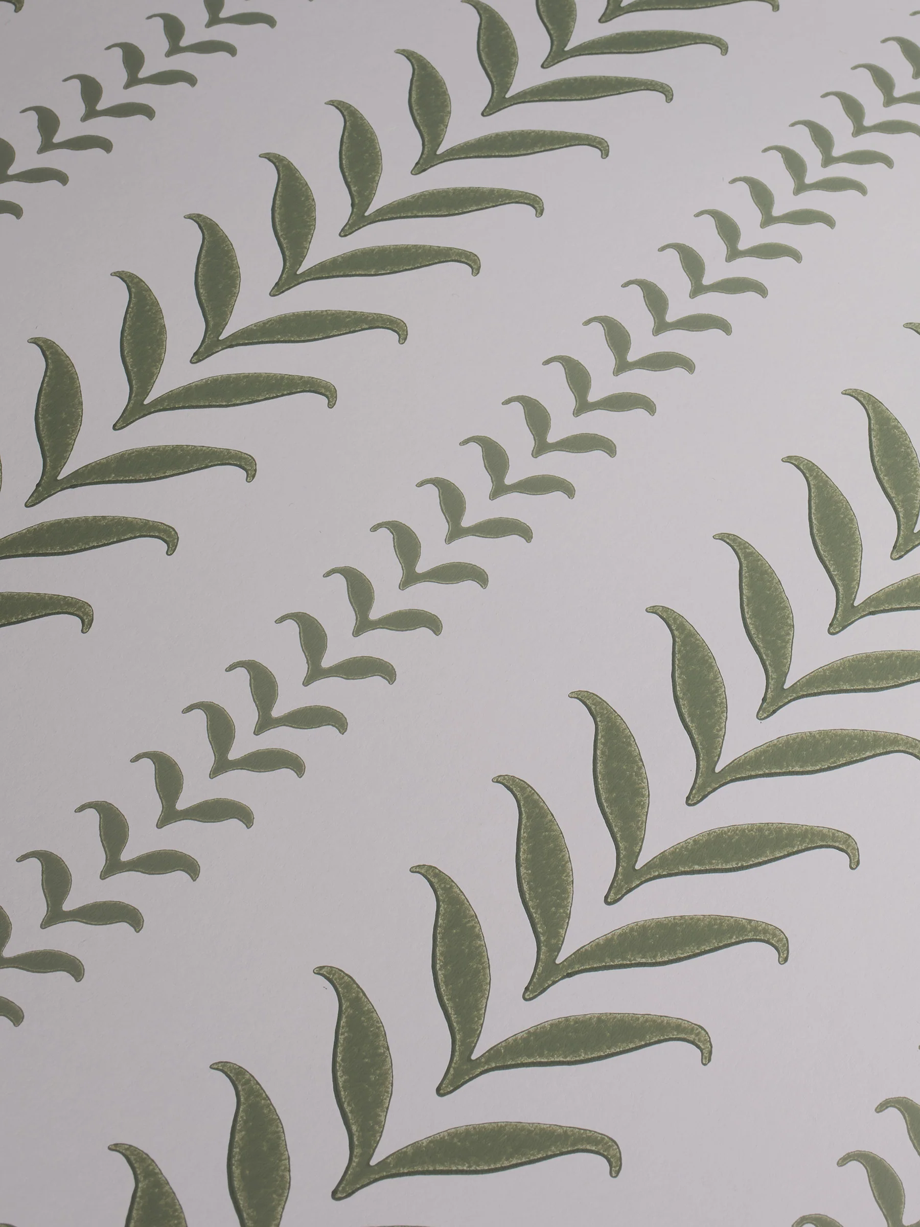 Linden Wallpaper - Leaf (10m roll) - Image 3
