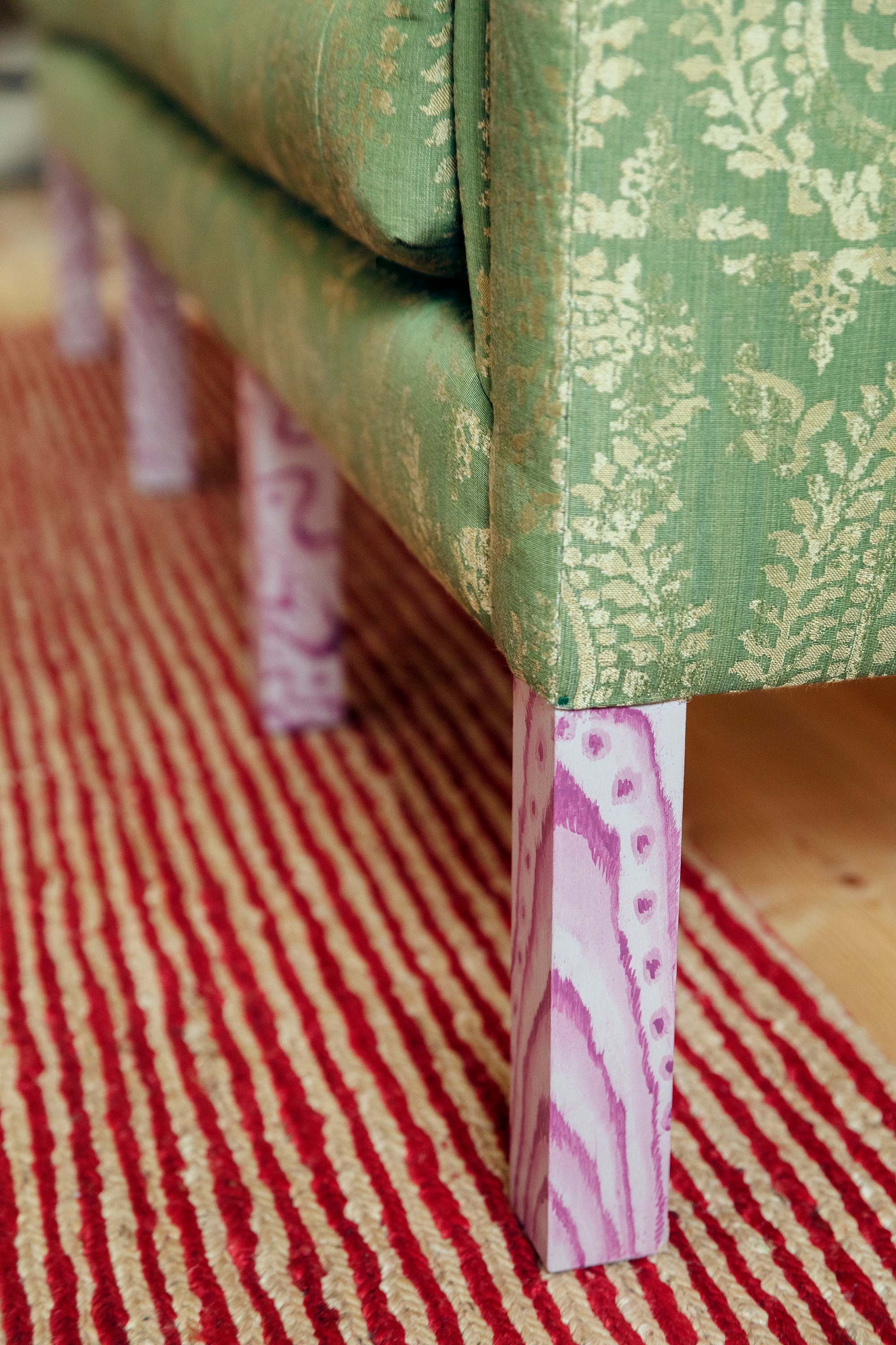 New Wave Country Sofa - Image 7