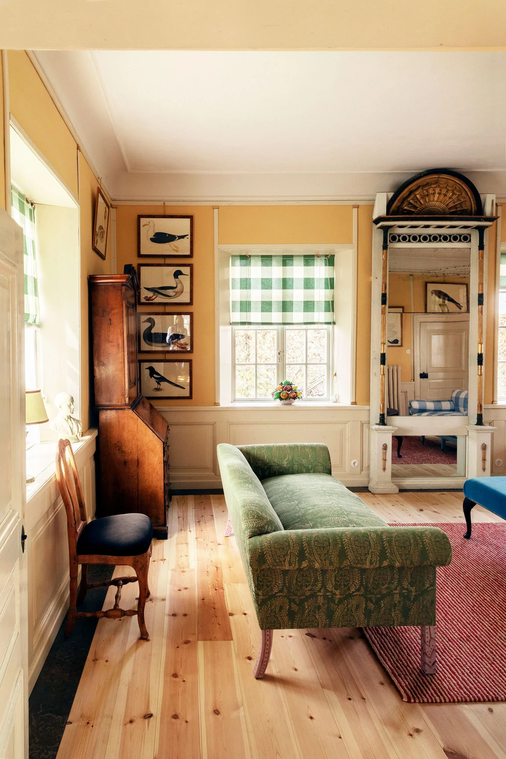 New Wave Country Sofa - Image 8