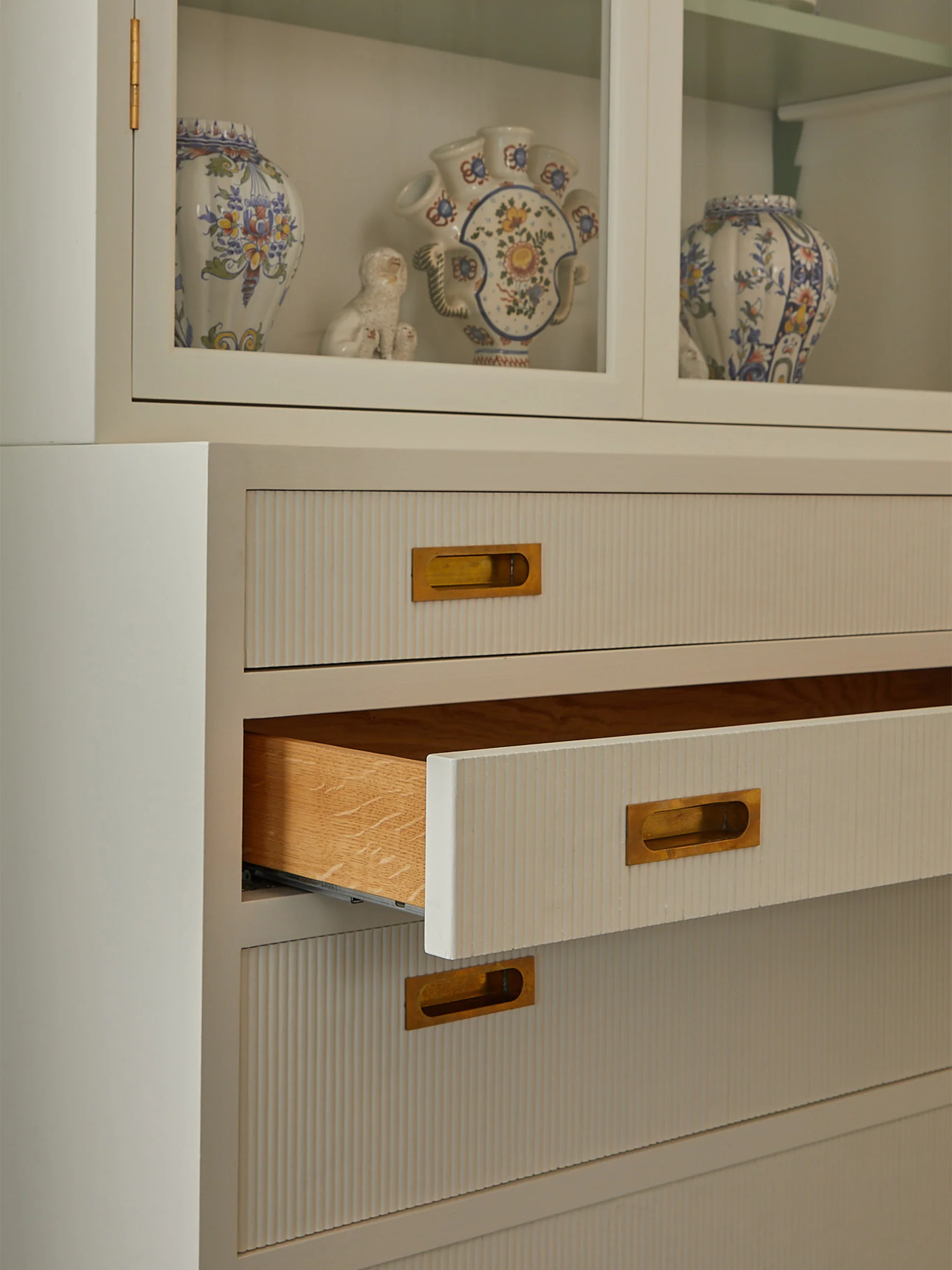 Swan Cabinet - Image 3
