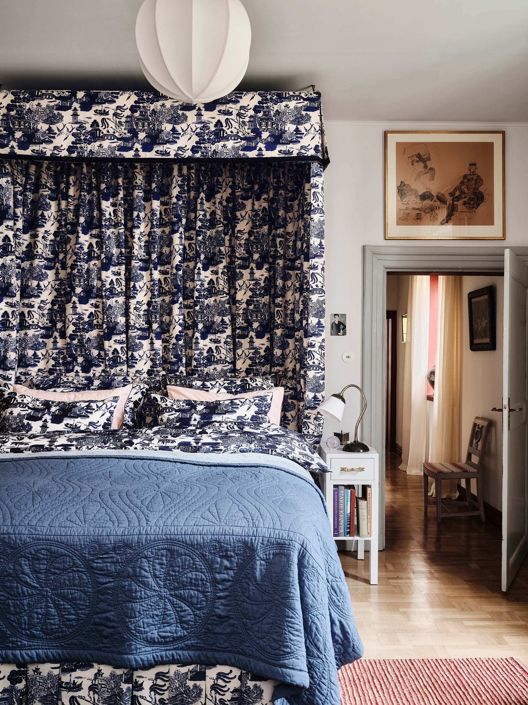 Willow Ink Duvet Cover - Image 3